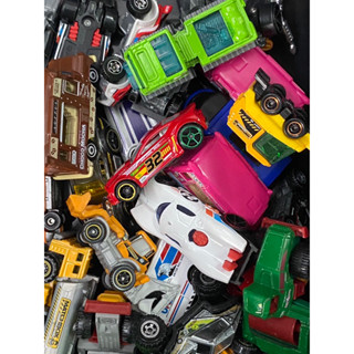 รถสุ่ม 3 คัน คละแบบ  Matchbox &amp; Hotwheels ของแท้สินค้านอกแพ็ค สภาพดี