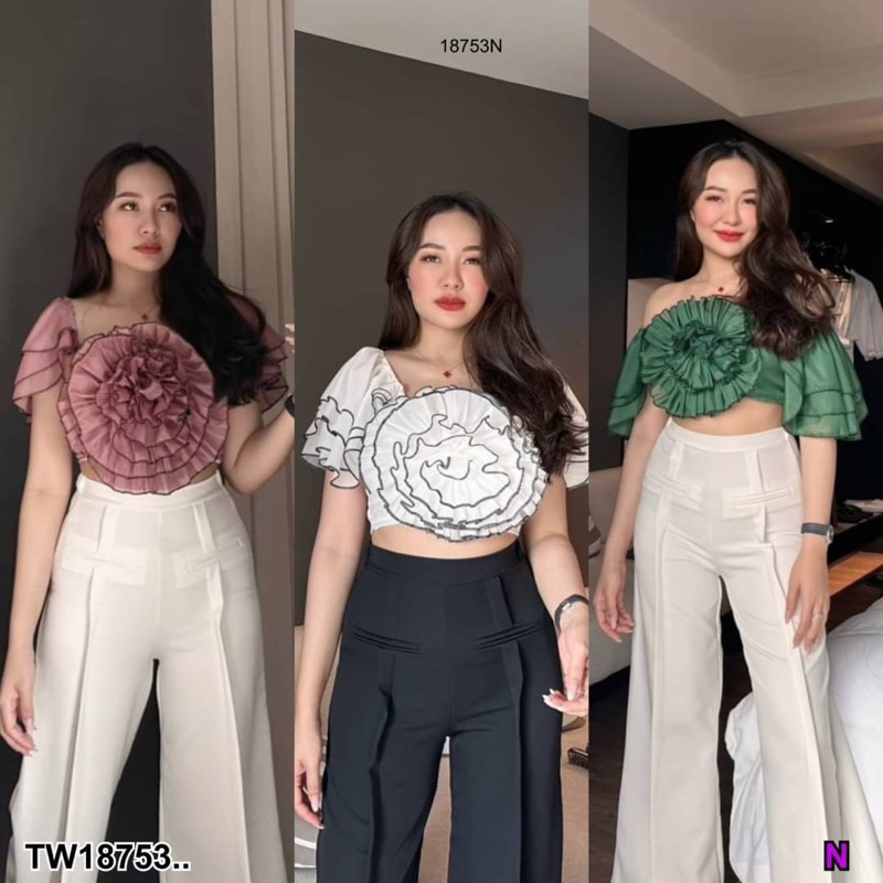 เซต2ชิ้น เสื้อทรงดอกไม้แขนระบายหลายชั้น สมอคหลัง กางเกงเเต่งดีเทลด้านหน้า