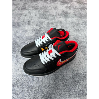 Air Jordan 1 Low "Flaming Swoosh" AJ1เปลวไฟสีแดงดำ รองเท้าบาสเกตบอลคลาสสิกวัฒนธรรมวินเทจลำลองต่ำ รองเท้าผ้าใบ nike