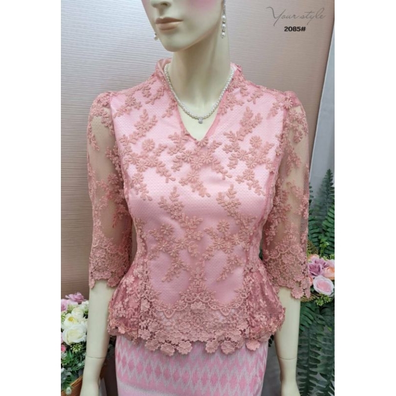 [โค้ดJULY77ลด 40% สูงสุด 80บาท] เสื้อลูกไม้แขนสี่ส่วน แต่งชายระบายข้าง เป็นงานพรีเมี่ยม