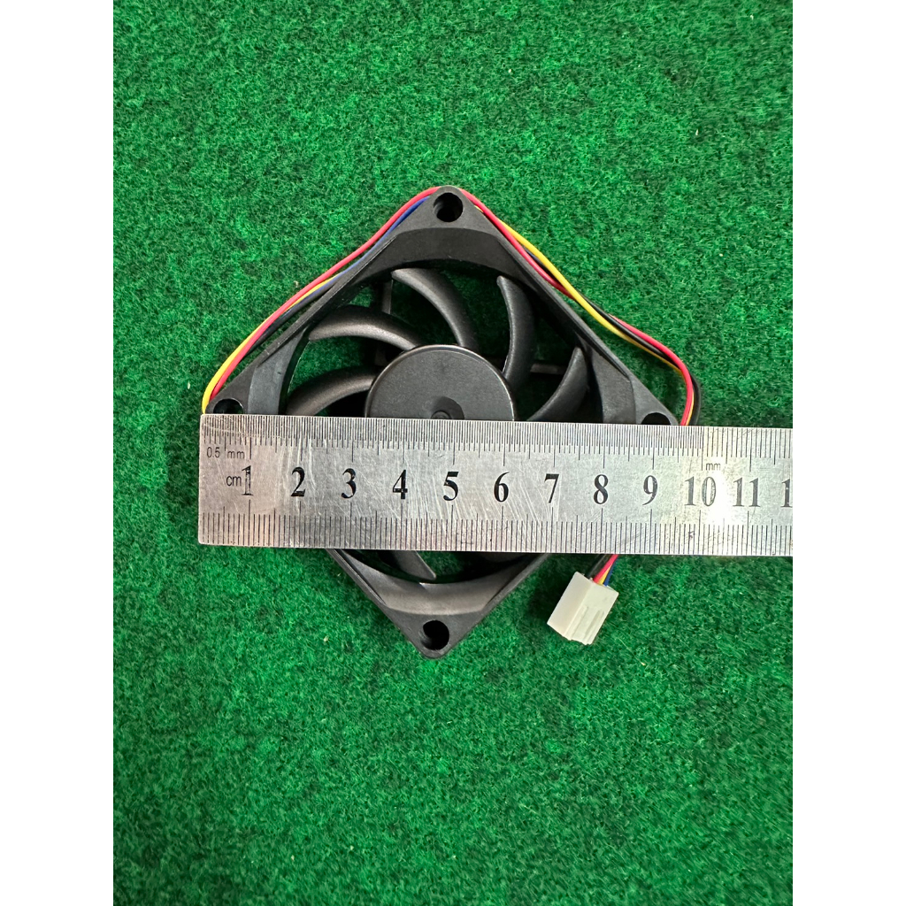 พัดลม 12V 4 Pin  ขนาด 7x7 cm หนา 1.5 cm พัดลมเคส พัดลม CPU จำนวน 1 ตัว