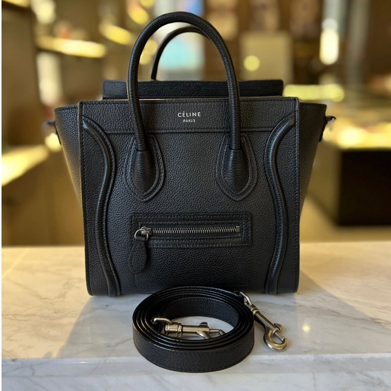 รับประกันแท้ 100% กระเป๋าเดินทาง Celine Micro Smile Bag Leather Global Shopping Handbag Shoulder Messenger Bag