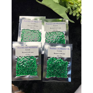 Emerald Green Lab Nano size 3.00mm 50 pieces