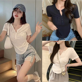 Alice  เสื้อยืดผู้หญิง สะดวกสบาย และทันสมัย  สวยงาม Trendy Comfortable Stylish A21K0DY 36Z230909