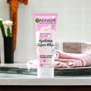 Garnier การ์นิเย่ สกิน แนทเชอรัลส์ ซากระ โกลว์ ไฮยาลูรอน ซูเปอร์ วิป 100 มล.