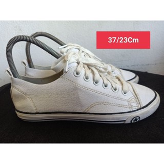 Size 37 ยาว 23 Cm  รองเท้ามือสอง ผู้หญิง เท้าเล็ก  ผ้าใบ สวม แฟชั่น ลำลอง เที่ยว