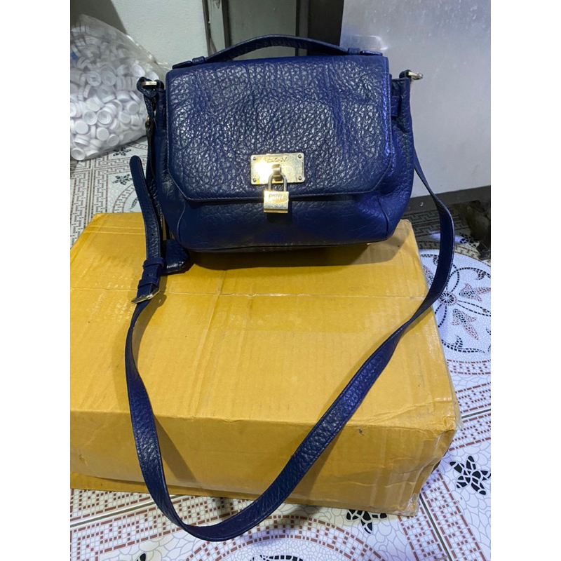 กระเป๋าสะพายข้างDKNYแท้มือสอง