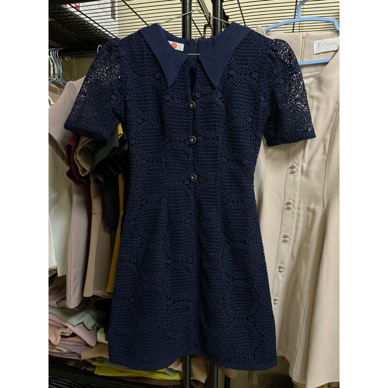 ส่งต่อ เดรสลูกไม้ pyn ผ้าหนามาก xs- s