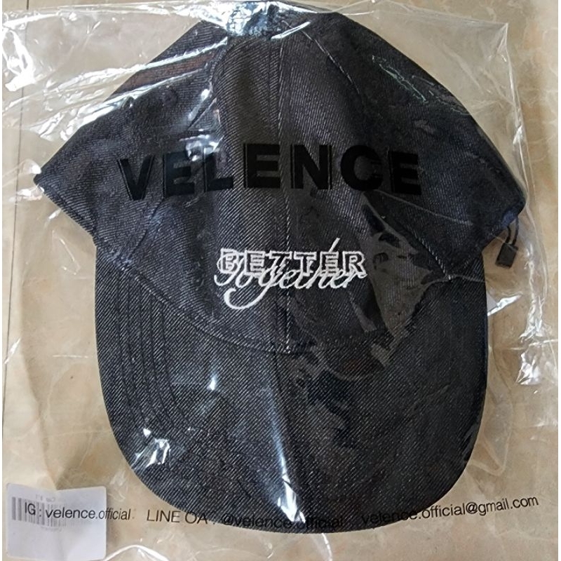VELENCE 'BETTER TOGETER'  หมวก
