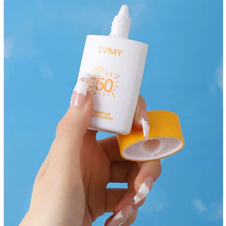 ครีมกันแดด ครีมกันแดดหน้า โลชั่นกันแดด Sunscreen SPF50+pa+++ UV ครีมปกป้องผิว 50ml ซึมไว ไม่มัน