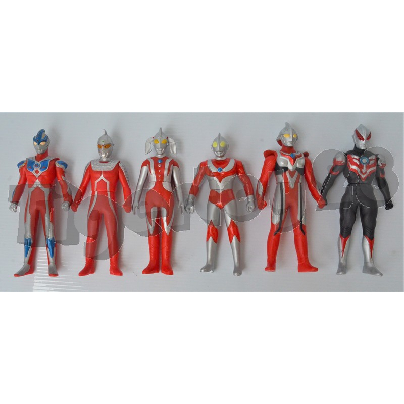 Ultra man Figure Model มือสอง ยางนิ่ม ความสูง 14 เซ็นต์