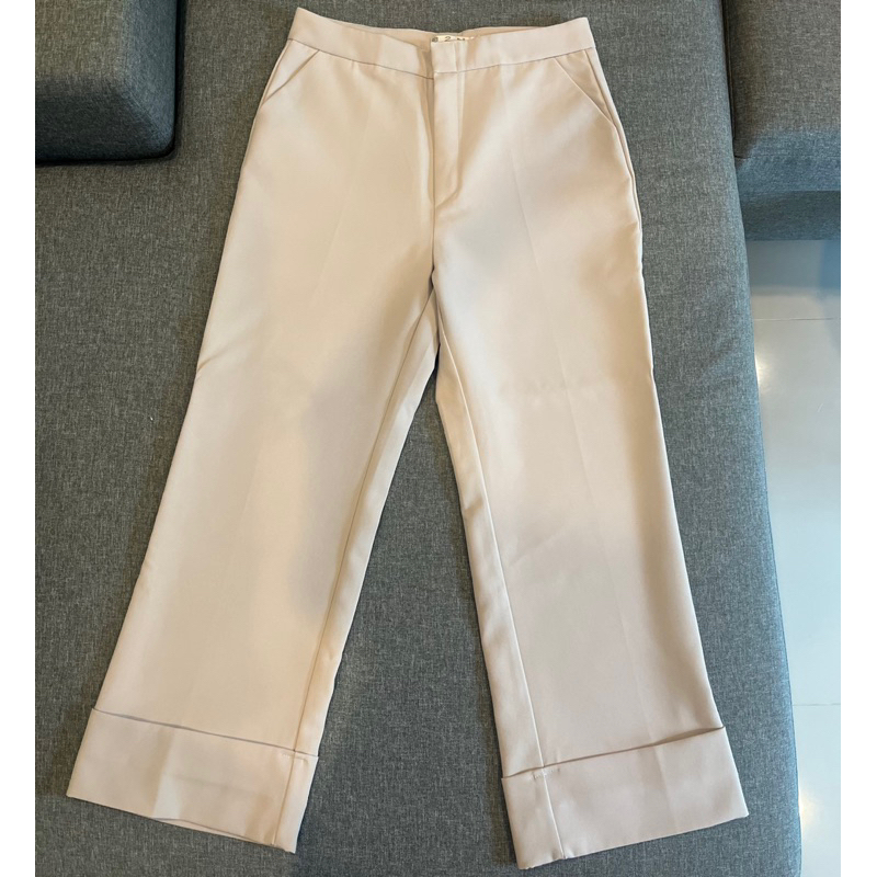 แบรนด์B2N กางเกงขายาวเอวสูง สีครีม ทรงกระบอกกลาง ไซส์ L ราคาเต็ม 290