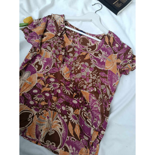 เสื้อผ้ามือสอง ลายสวย