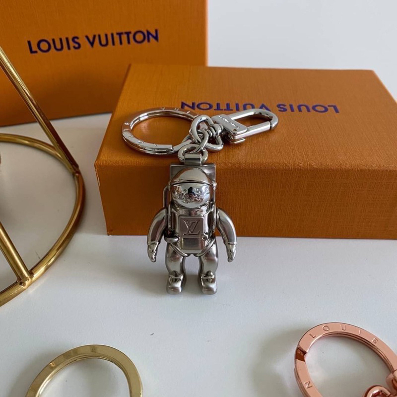 LOUIS VUITTON KEY HOLDER พร้อมส่ง พวงกุญแจ มนุษย์อวกาศ ขายดีที่สุด