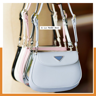 กระเป๋าสะพายข้าง Original Cleo brushed leather mini bag