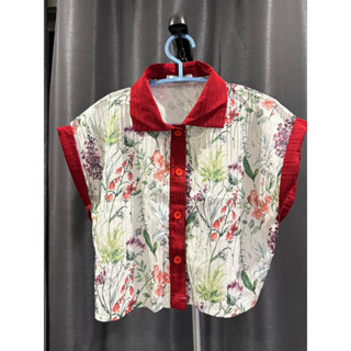 เสื้อเชิ้ตลายดอก ขอบแดง (สภาพ 90%)