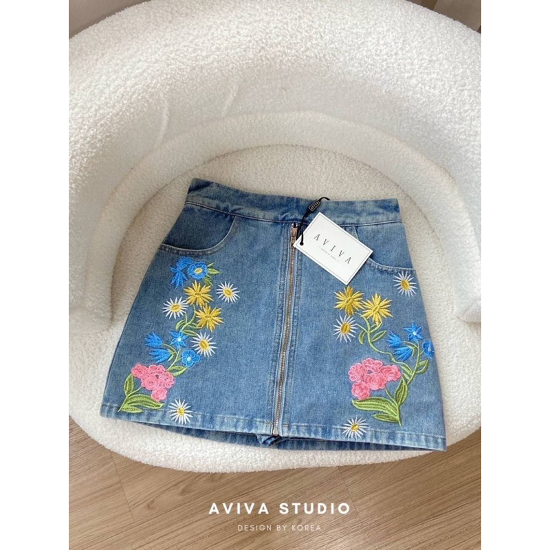 Aviva studio 💙🌼กางเกงกระโปรงยีนส์ด้านหน้าแต่งซิป ปักดอก