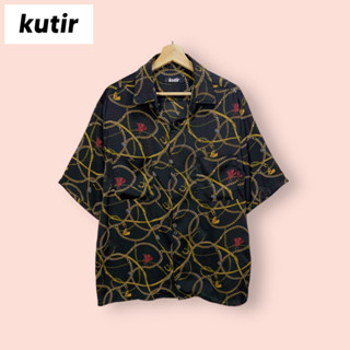 เสื้อ  Kutir ผ้าโพลีซาตินอย่างดี ไซด์ -  F   อก 46 ยาว 28 นิ้ว เสื้อเชิ้ตทรงสวยน่ารัก Oversize ลายโซ่สวยมาก