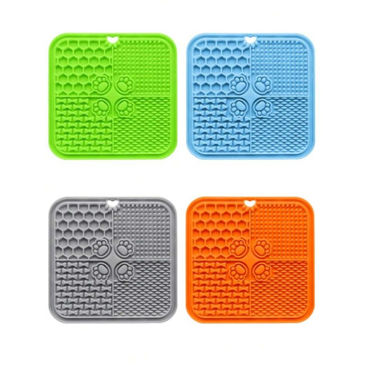 ซิลิโคนเลียสัตว์เลี้ยงสุนัข Lick Pad Bath เนยถั่วลิสงกินช้าเลีย  ให้อาหารสุนัขเลีย Mat