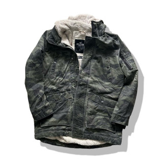 Hollister Camo Hooded Jacket รอบอก 48”