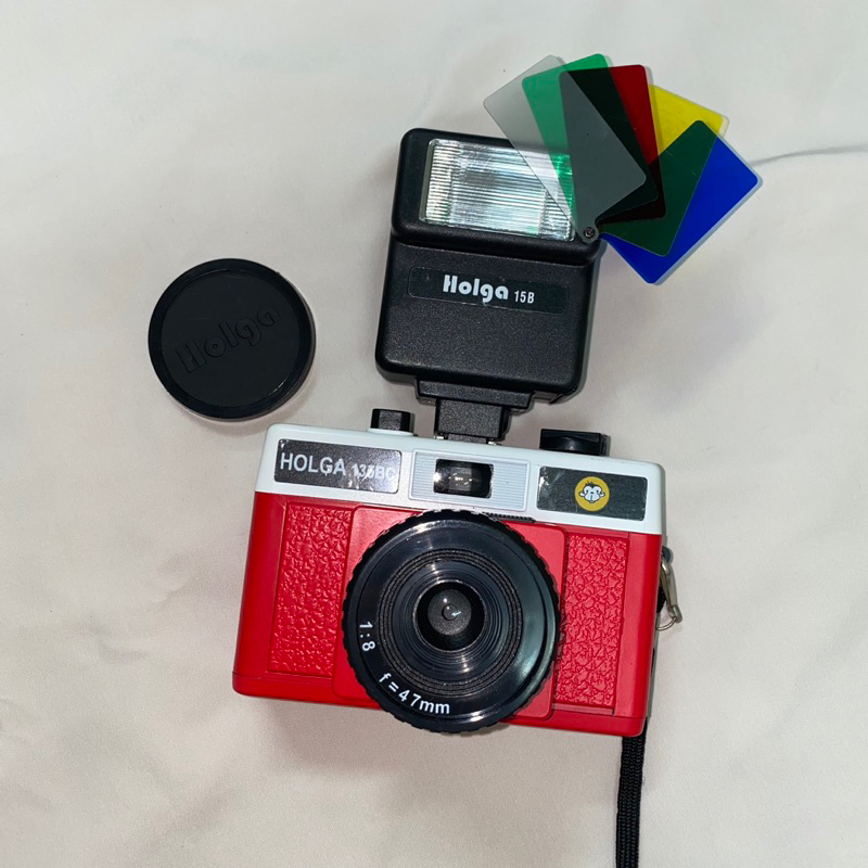กล้องฟิล์ม (มือสอง) โลโม่ holga 135bc สีแดง พร้อมแฟลช