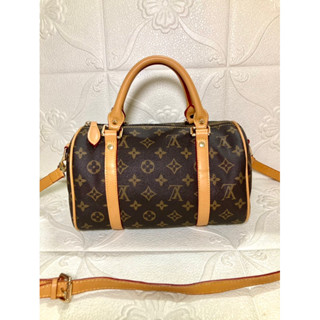 กระเป๋าสะพายข้าง crossbody Lv ทรงหมอน ขนาดฐาน10สูง6นิัว หนังสวยๆ งานมือสอพร้อมใช้