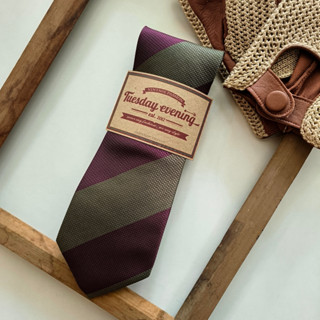 เนคไทสีม่วงและเขียว ลายทางใหญ่ Necktie Sangria Purple with Green Wide Stripe | 8cm