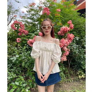 Leaf Top เสื้อชีฟองพิมพ์ลาย เปิดไหล่แขนสี่ส่วนจั๊มชายระบาย