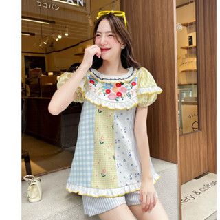 Wonder Flower Set เซ็ตเสื้อ+กางเกงพิมพ์ลาย ปกงานปักวินเทจ เสื้อทรงยาวปิดสะโพกผ้าพิมพ์ลายตัดต่อ กางเกงเอวสูง ลงตัวมาก