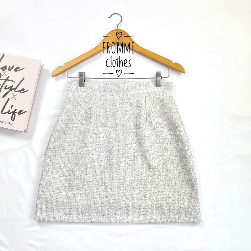 Frommeclothes กระโปรงทรงเอผ้าชาแนลสีขาวกระ(XS-5XL)