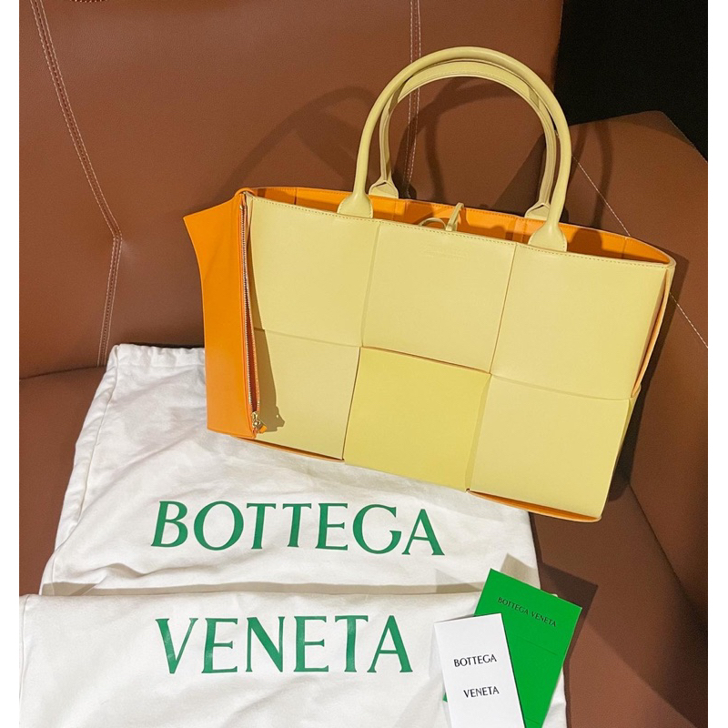Like new Bottega Veneta Yellow Arco Tote