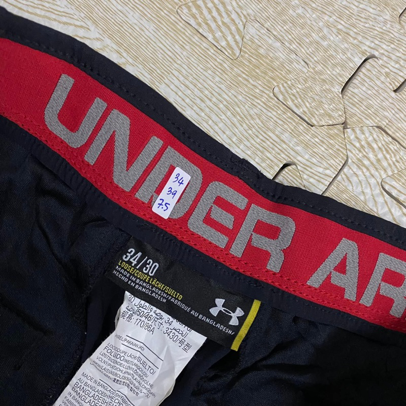 กางเกงกอล์ฟ Under Armour Golf Shorts Size 34/30 มือสอง