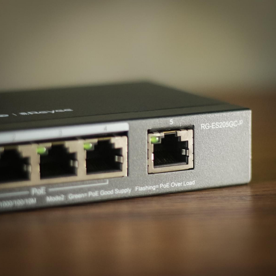 REYEE Switch(สวิตซ์ฮับ)Port Gigabit 4POE+1Uplink รุ่นRG-ES205GC-PและRG-ES205GC(ประกัน3ปี)