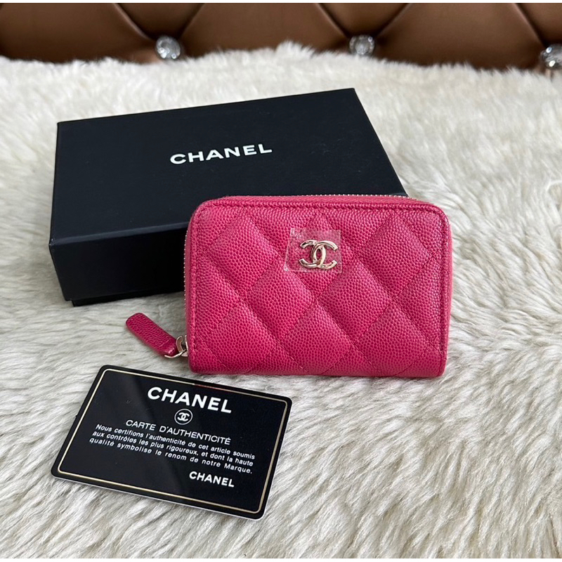 chanel used like new Chanel zippy coin purse holo31