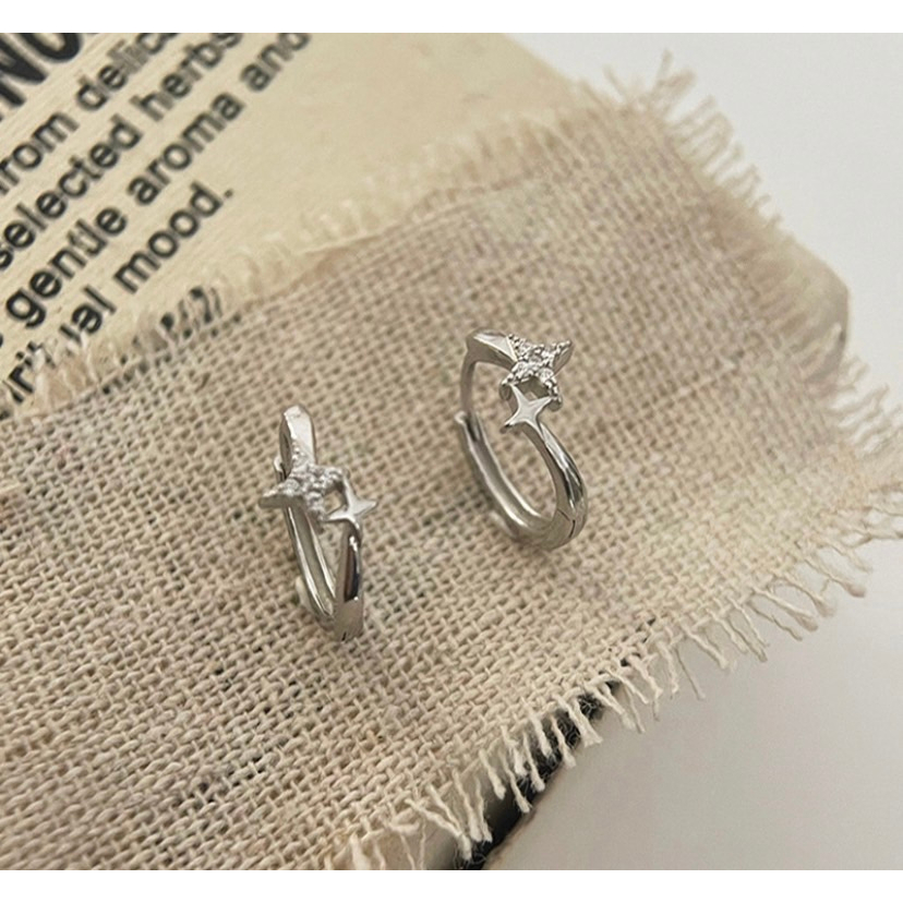 339-goodgift_station-Hoop 2 star 925 sterling silver needle ต่างหูห่วงกลมแบบล็อค ด้านหน้าเป็นรูปดาว2