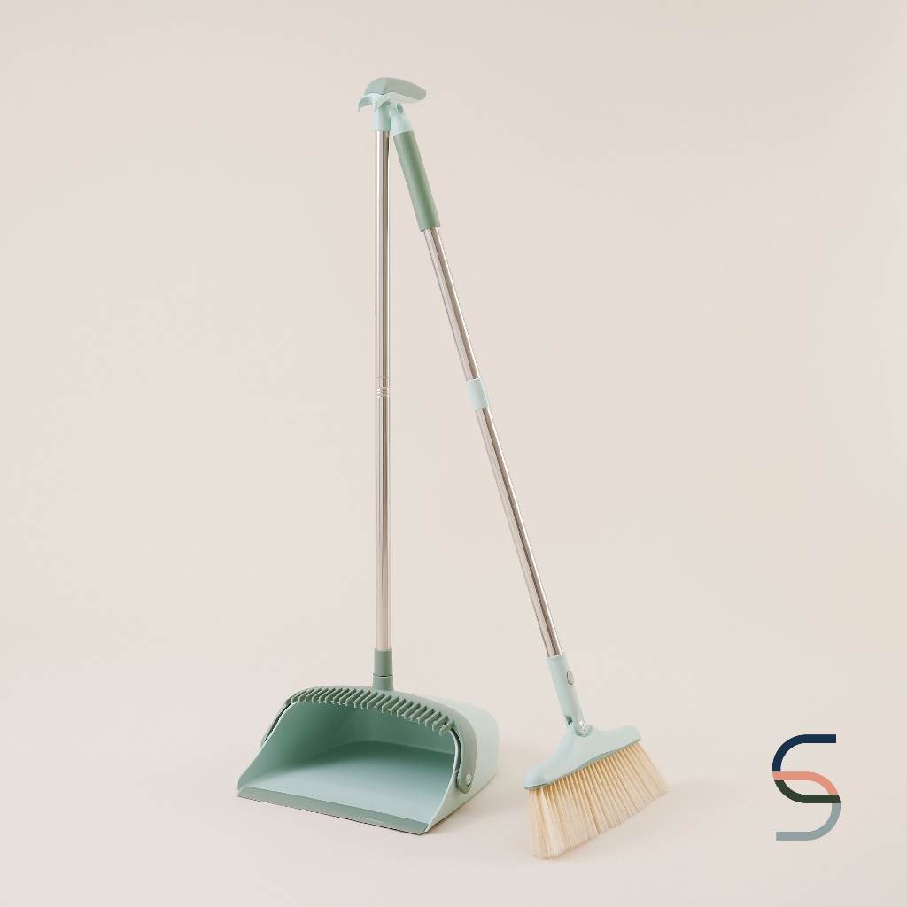 SARABARN Broom and Dustpan Set  | ชุดไม้กวาดและที่ตักผง สีเขียว