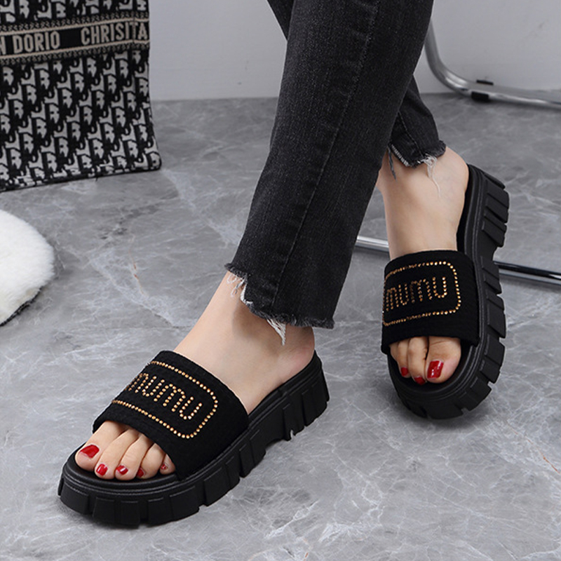 ShoesStudiosสินค้ามาใหม่รองเท้าแตะหญิง รองเท้าส้นสูง รุ่นนี้สวยงามมากใส่แล้วดูดีมีสไตล์มาก เข้าได้กับทุกชุด ราคาถูกสุด