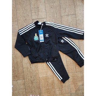 Set Adidas kids  sz.104  ป้าย2,200 ลดเหลือ 999