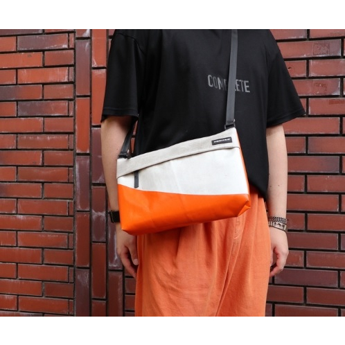 Freitag รุ่น F553 LOU