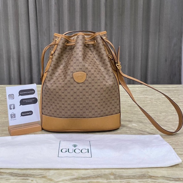 GUCCI MICRO GG BUCKET BAG วินเทจ ของแท้ กุชชี่ กระเป๋าทรงจีบ แบรนด์เนม กระเป๋ามือสอง