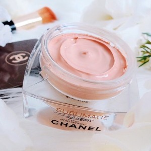 แบ่งขายรองพื้นเนื้อครีม CHANEL SUBLIMAGE LA TEINT เบอร์ 20