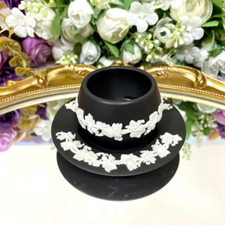 Wedgwood Black Jasperware Holder with Dish โถเล็กพร้อมจานรอง