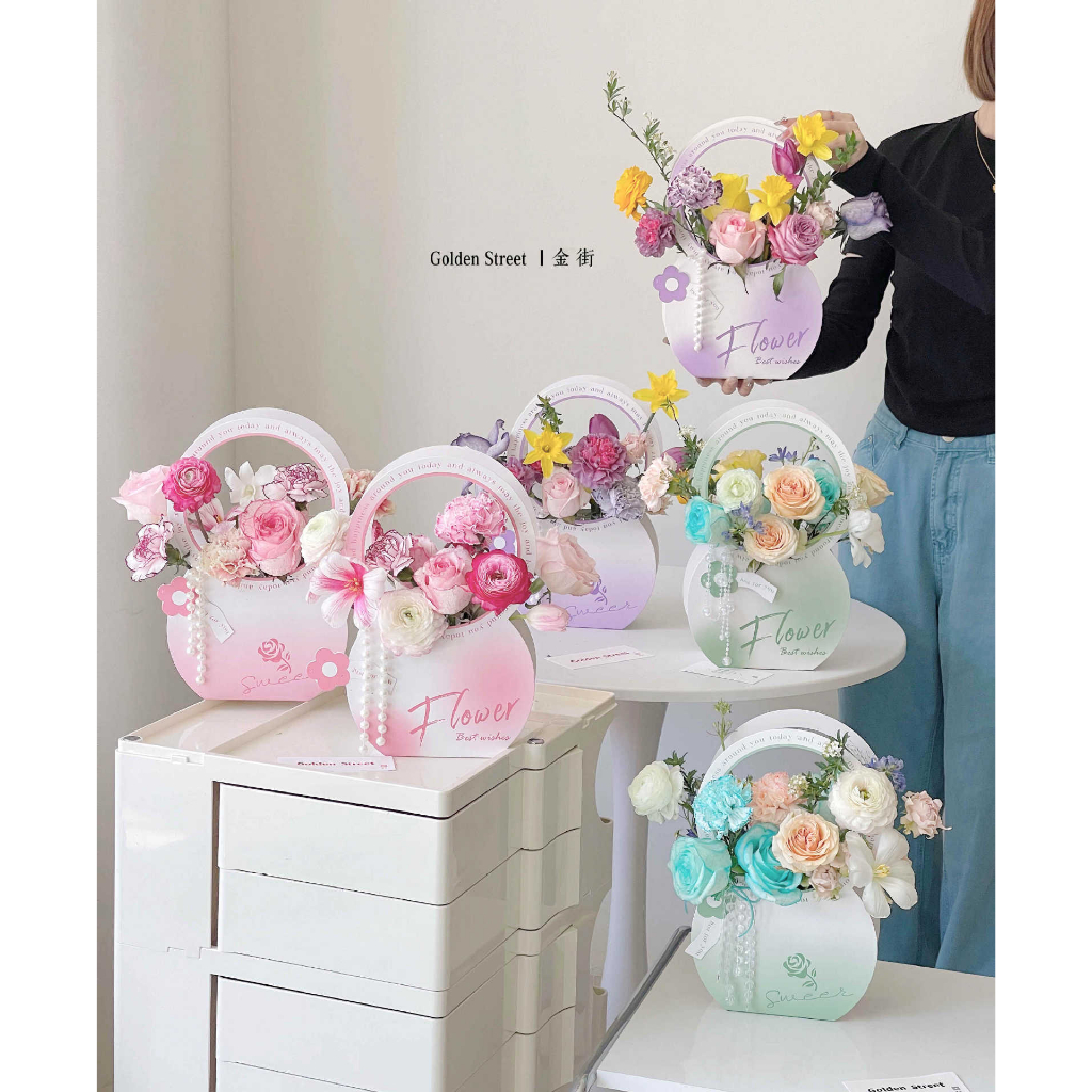 EPA กระเช้าดอกไม้ กระเป๋าหูหิ้วใส่ดอกไม้ จัดช่อดอกไม้ ทรงกลมสีทูโทน สวยมาก