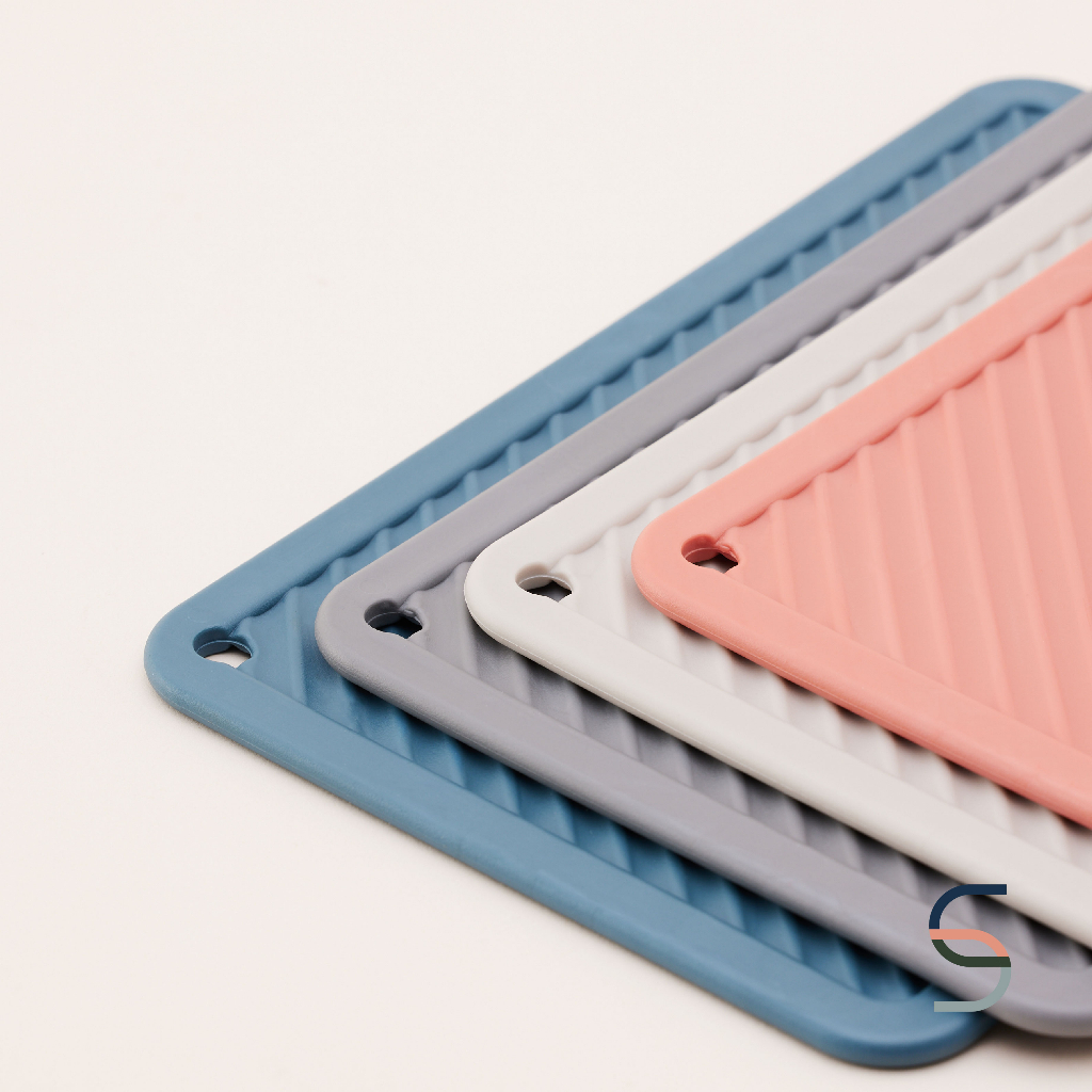 SARABARN Rectangular Nordic Style Coaster | แผ่นรองกันร้อนซิลิโคน ทรงสี่เหลี่ยมผืนผ้า เซ็ต 2 ชิ้น