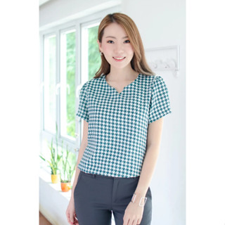 Narinari : MT0206 Folded Sleeve Blouse เสื้อทำงานคอกลมบาก