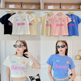 เสื้อครอปพอดีตัวลายบาร์บี้ตัวอักษร