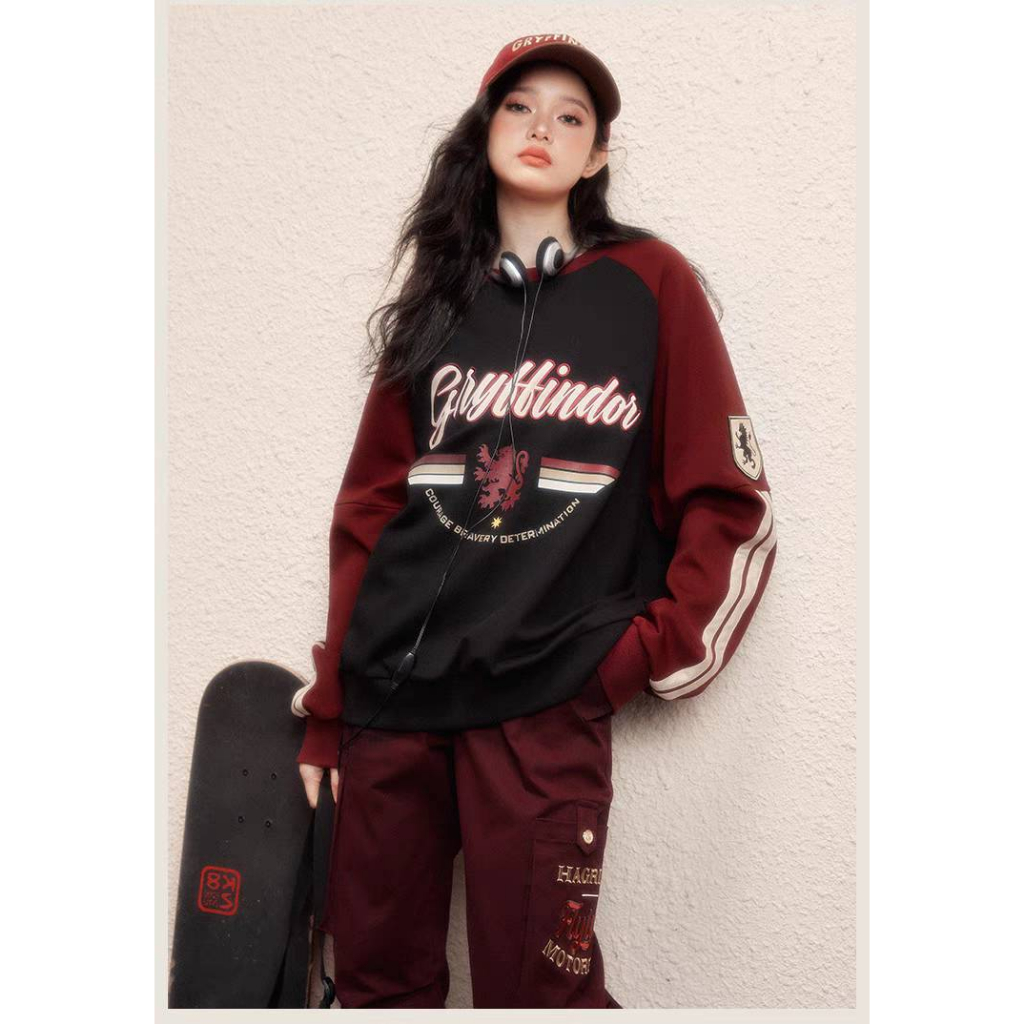 [พร้อมส่ง กริฟฟินดอร์M/Pre-order]Kyouko x Harry Potter เสื้อสเวตเตอร์ ทรงหลวม สีทูโทน ใส่เที่ยว unisex แฮรี่พอตเตอร์