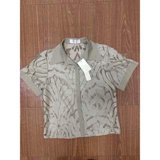 เสื้อสีน้ำตาล มือ1-2 ไซส์L
