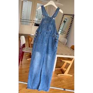 New!! Bib denim jumpsuit💙 (550฿ฟรีส่ง) เอี๊ยมรุ่นใหม่น่ารักมากค่าา งานดี ทรงสวย ผ้ายีนส์เนื้อนิ่มใส่สบาย glam