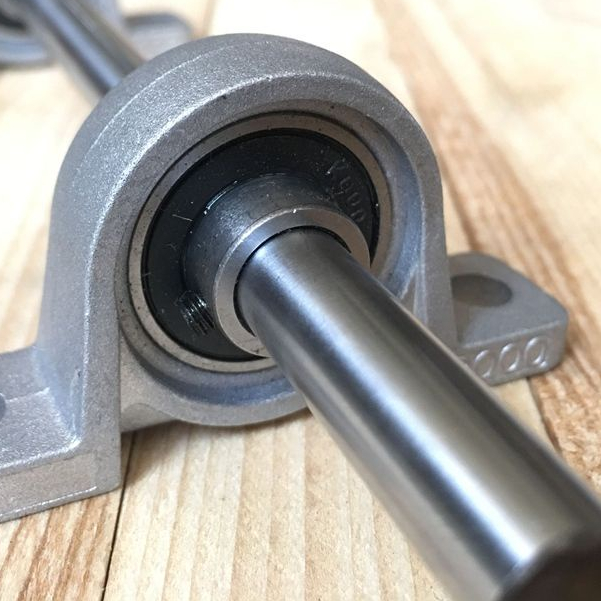 ㍿ที่นั่งแบริ่งแนวตั้งพร้อมรูในเพลา KP8 10 12 15 17 20 25 30MM สามารถติดตั้งเพลาออปติกได้